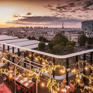 Hotel Novotel Porte Versailles, París