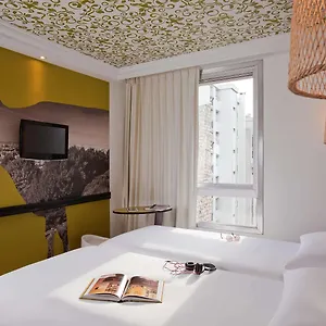 Ibis Styles Buttes Chaumont Parijs