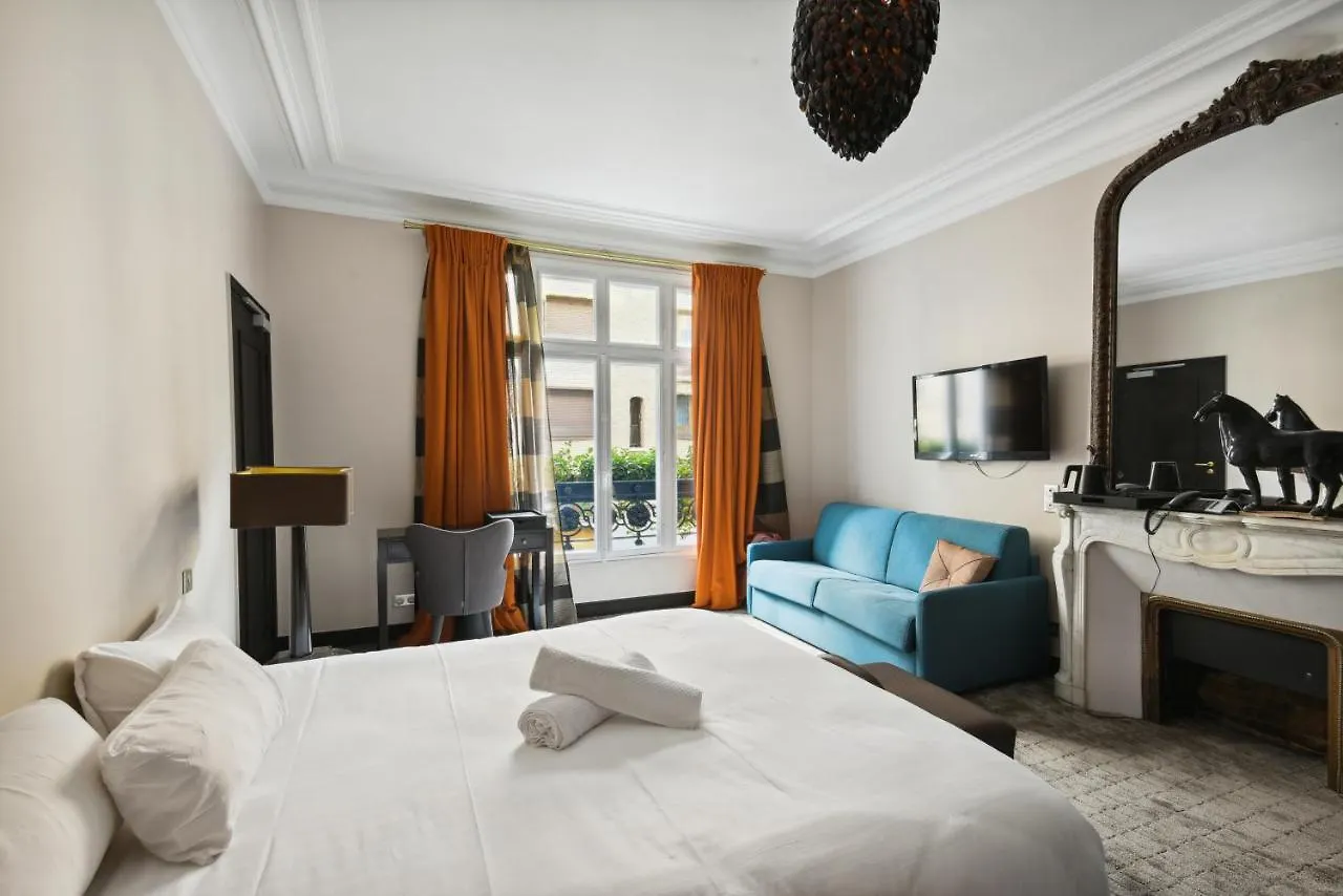 Hotel Le Paris Singulier 3*,  Francia