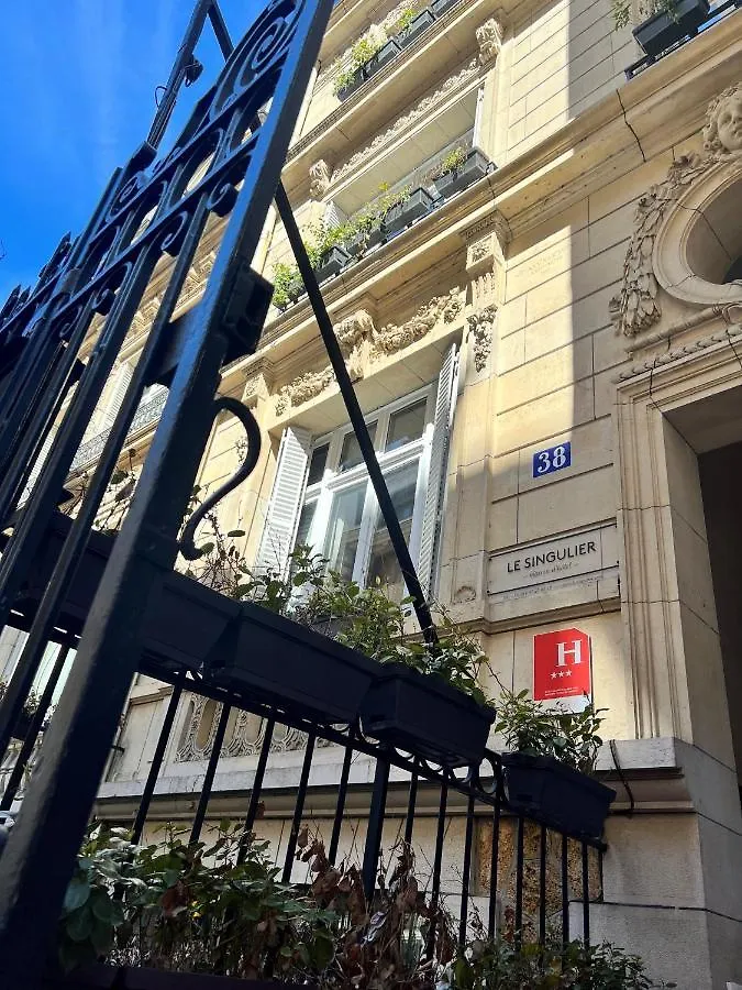 ***  Hotel Le Paris Singulier Francia