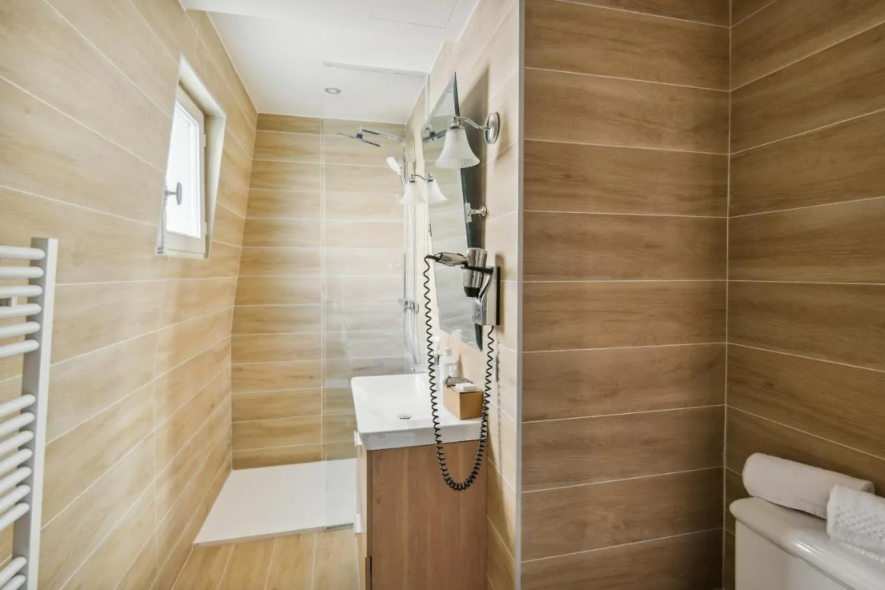 Hotel Le Paris Singulier 3*,
