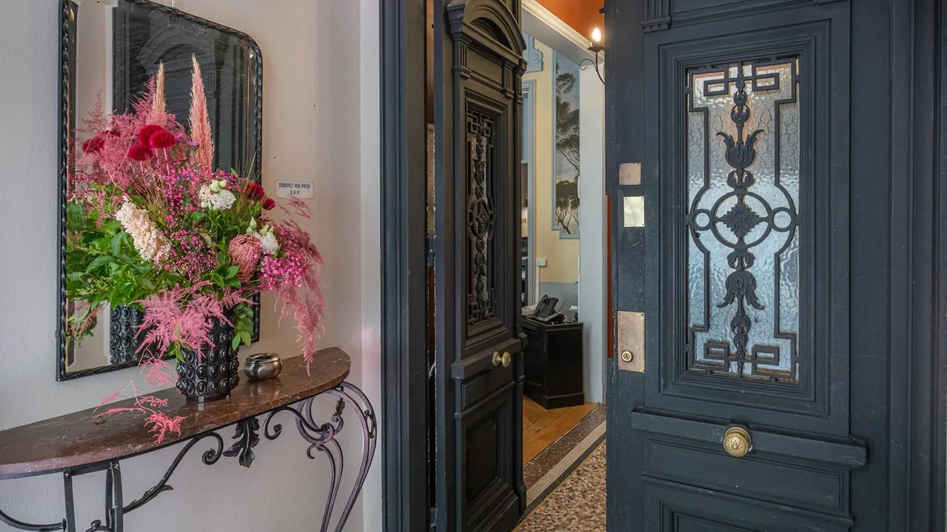 Hotel Le Paris Singulier
