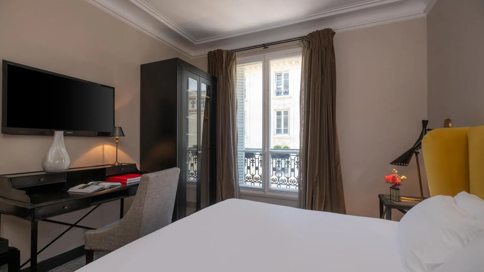 Hotel Le Paris Singulier 3*,