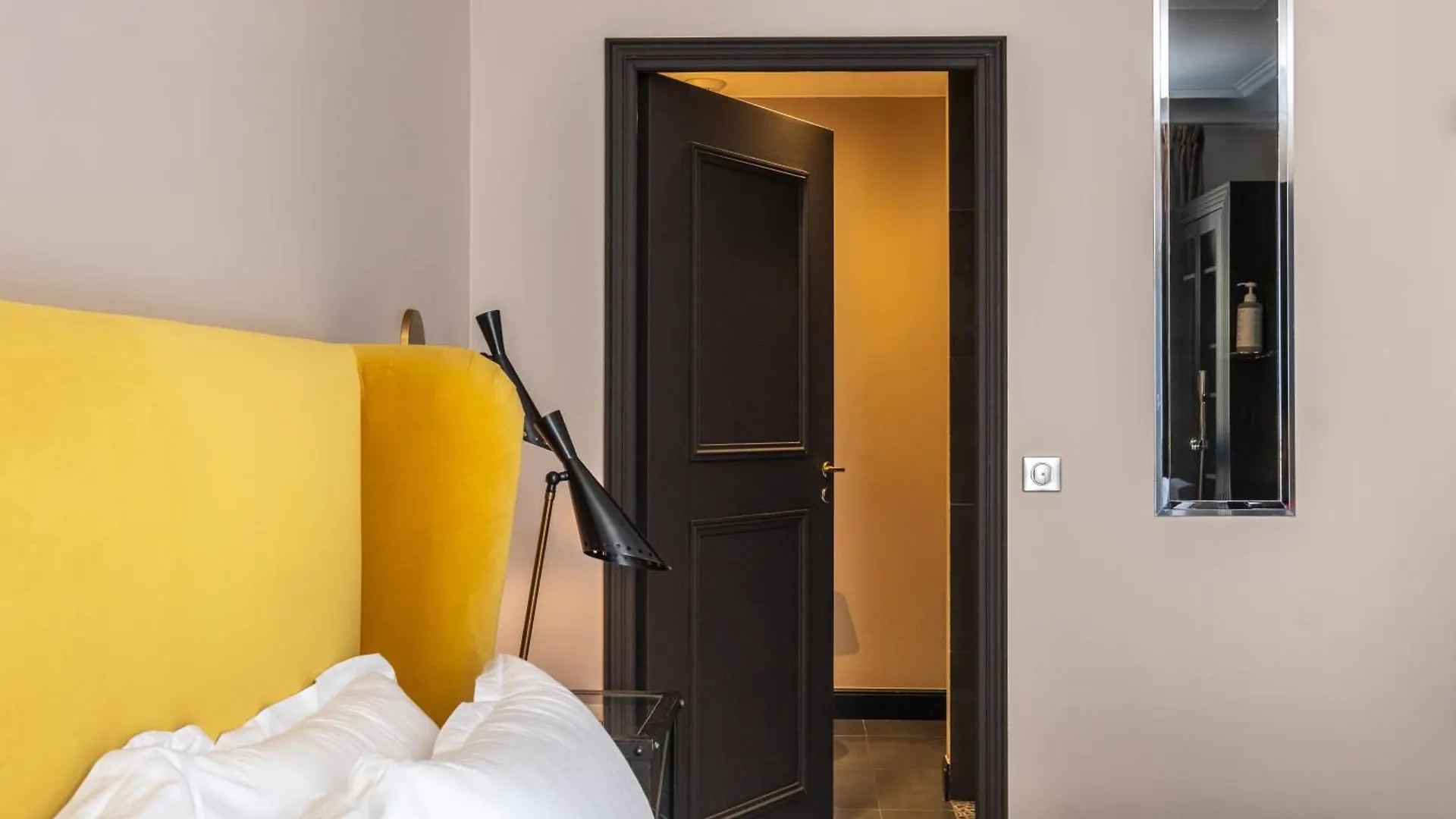 Hotel Le Paris Singulier 3*,