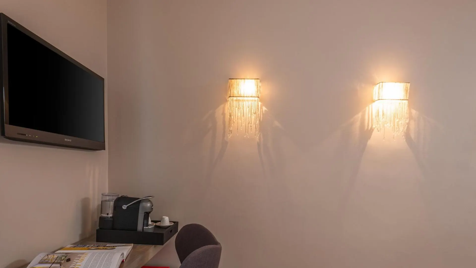 Hotel Le Paris Singulier 3*,  Francia