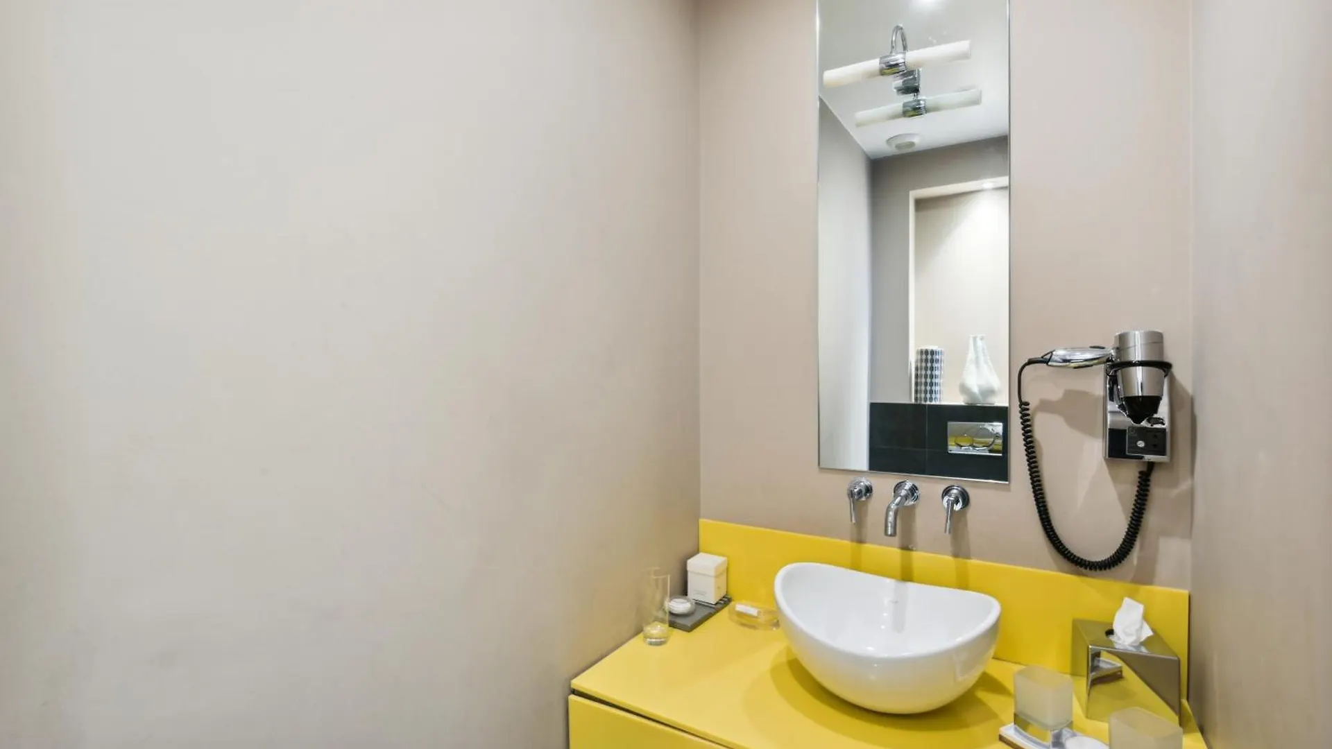 Hotel Le Paris Singulier